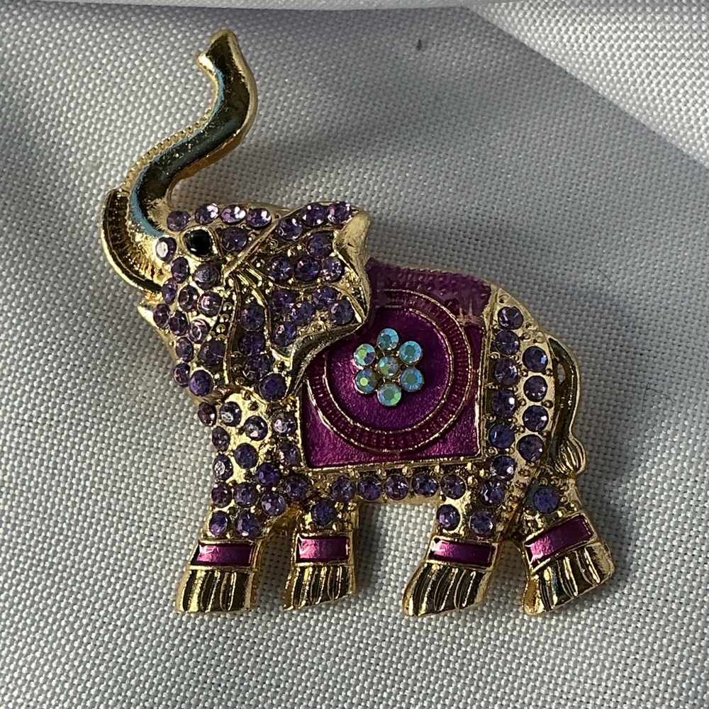 ⭐ Purple Rhinestone Elephant Brooch Gold Tone Lucky Statement Pin